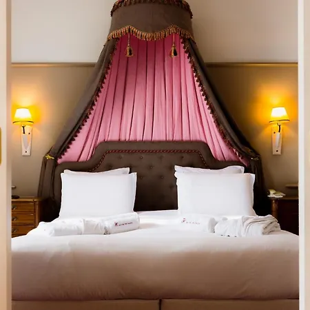 Отель Mercure Centre De Paris 4*