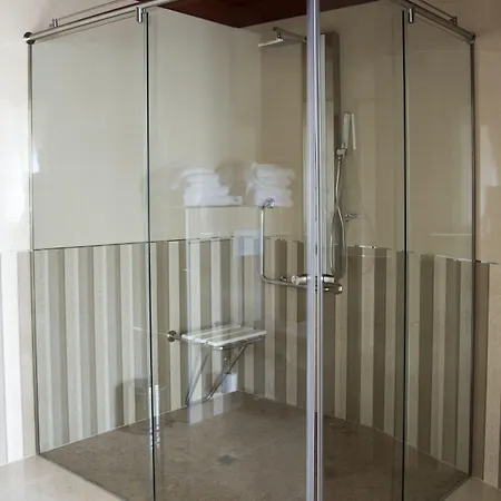 Mercure Centre De Paris 4* Μουλέν