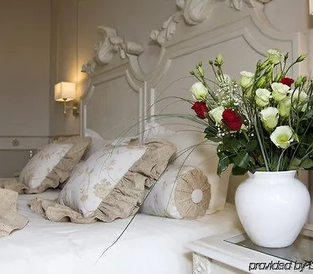Hotel Mercure Centre De Paris 4*