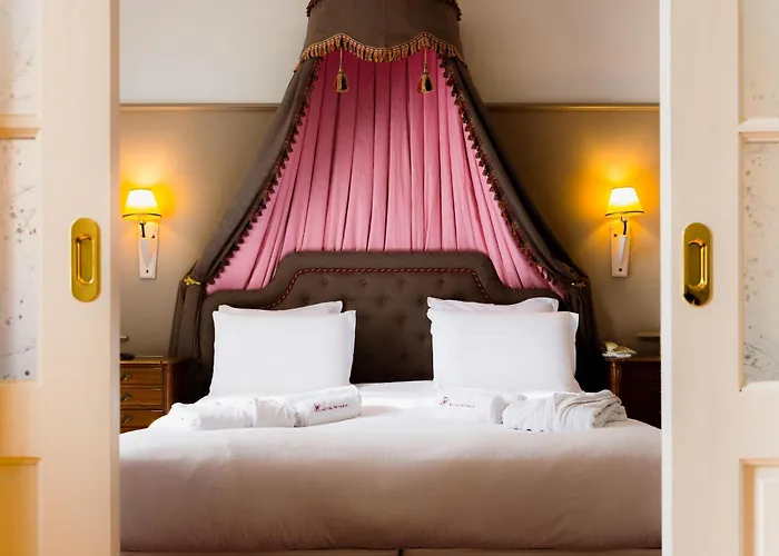 Отель Mercure Centre De Paris 4*